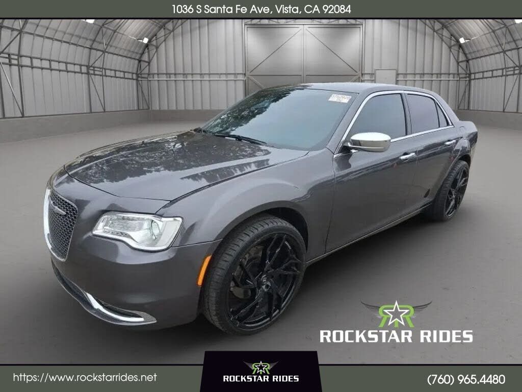2019 CHRYSLER 300