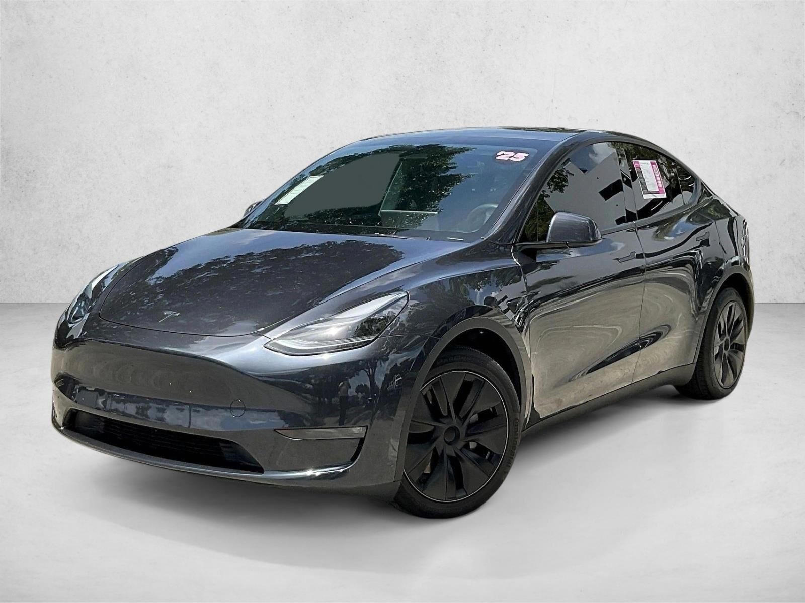 2025 TESLA Model Y