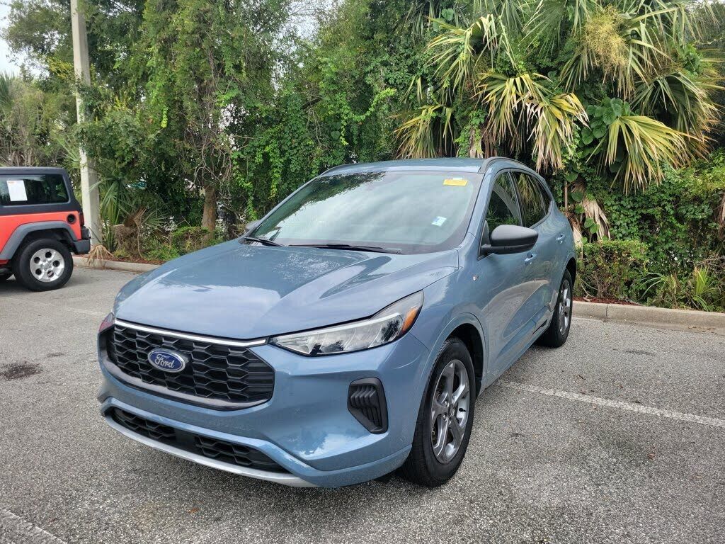 2024 FORD Escape
