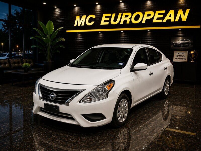2016 NISSAN Versa