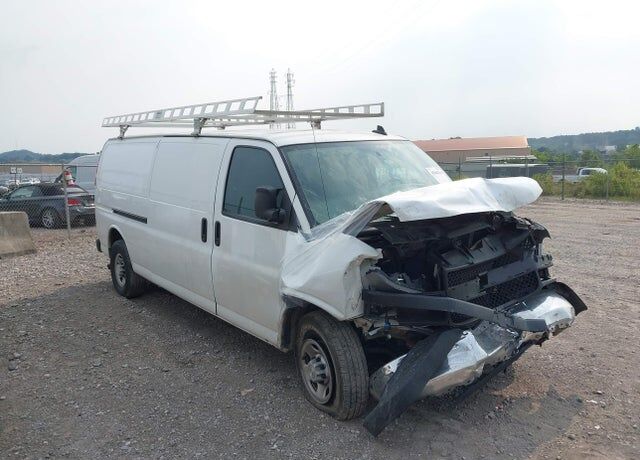 2023 CHEVROLET Express