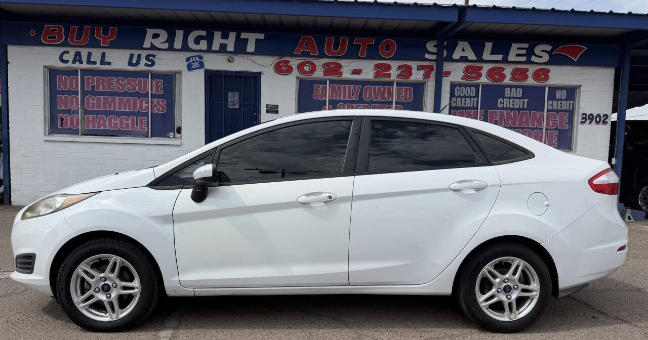2017 FORD Fiesta
