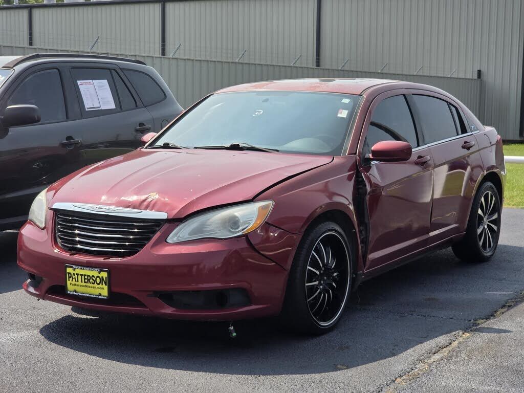 2013 CHRYSLER 200