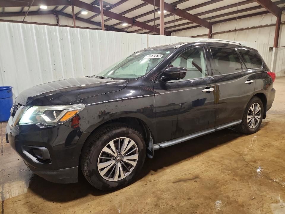 2017 NISSAN Pathfinder
