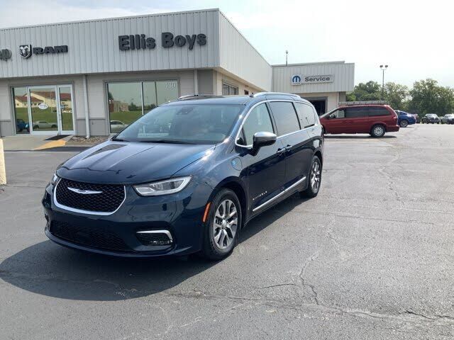 2025 CHRYSLER Pacifica