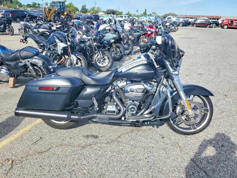 2017 HARLEY DAVIDSON FLHX / Street Glide