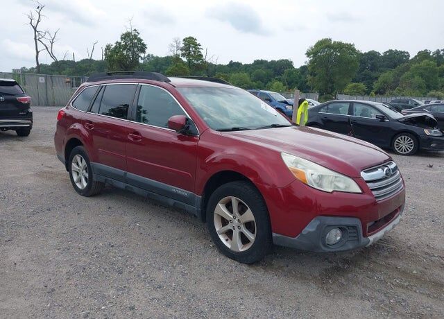 2014 SUBARU Outback