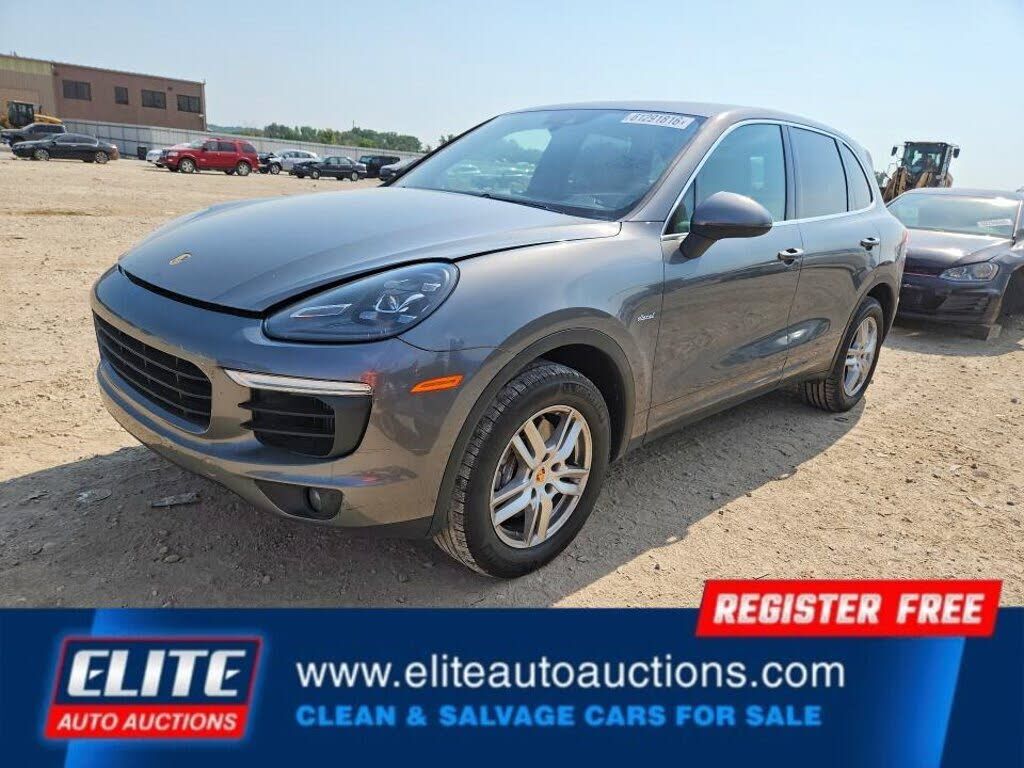 2016 PORSCHE Cayenne