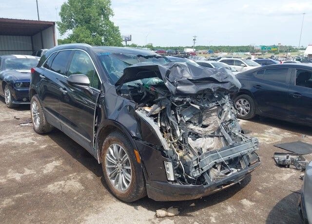 2017 CADILLAC XT5