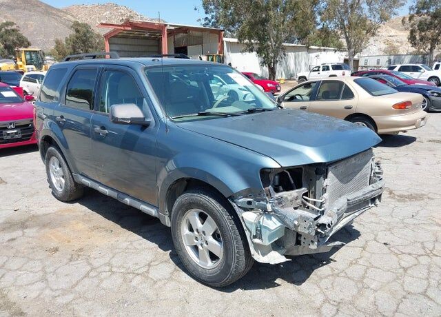 2010 FORD Escape