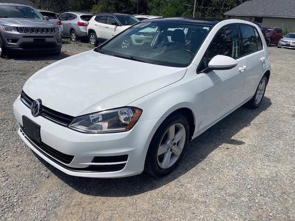 2017 VOLKSWAGEN Golf