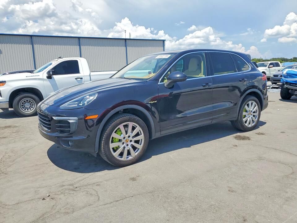 2016 PORSCHE Cayenne