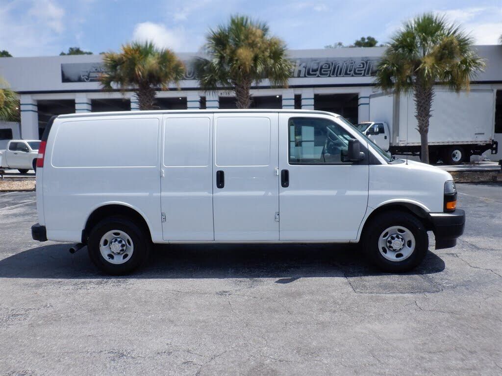 2019 CHEVROLET Express