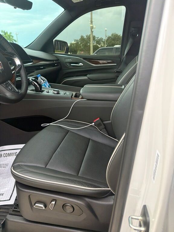 2023 CADILLAC Escalade
