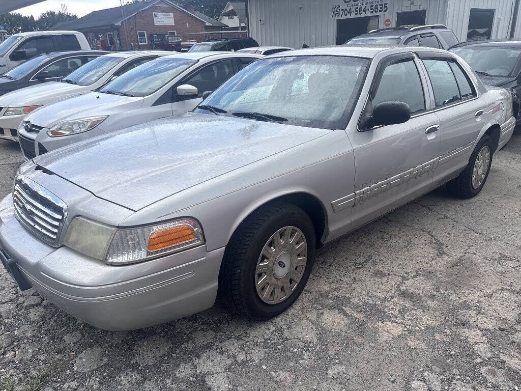 2004 FORD Crown Victoria