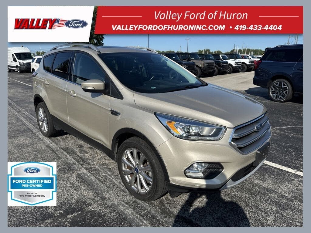 2017 FORD Escape