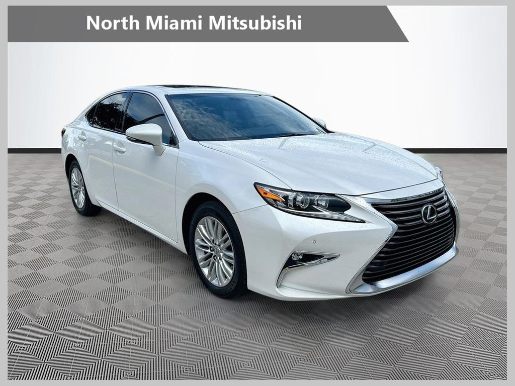 2016 LEXUS ES