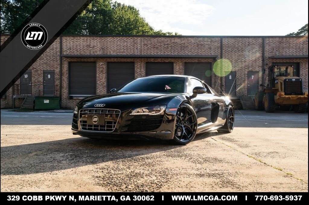 2011 AUDI R8
