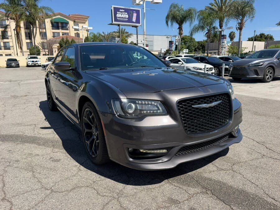 2019 CHRYSLER 300