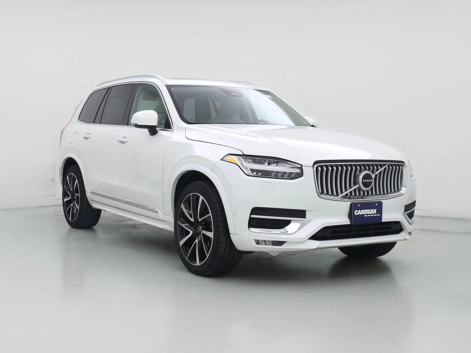 2023 VOLVO XC90