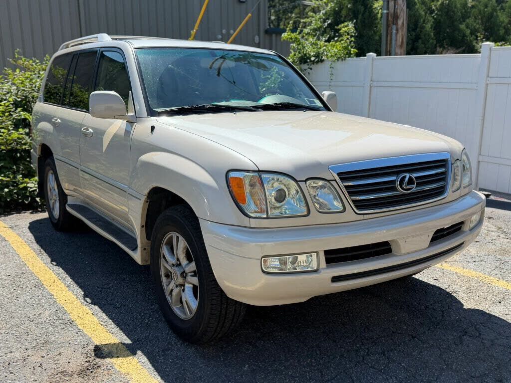 2005 LEXUS LX