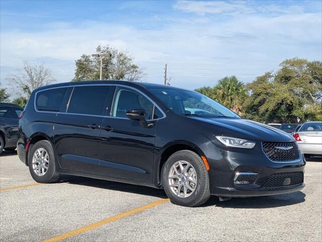 2023 CHRYSLER Pacifica