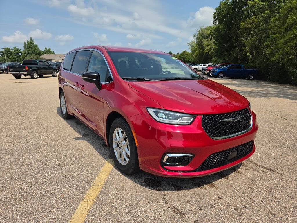 2025 CHRYSLER Pacifica