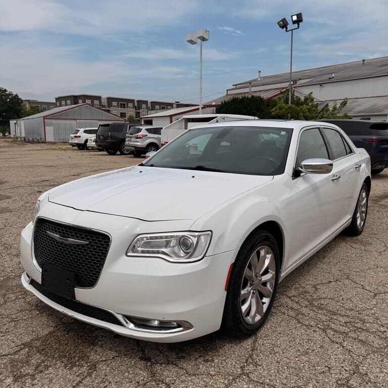 2020 CHRYSLER 300