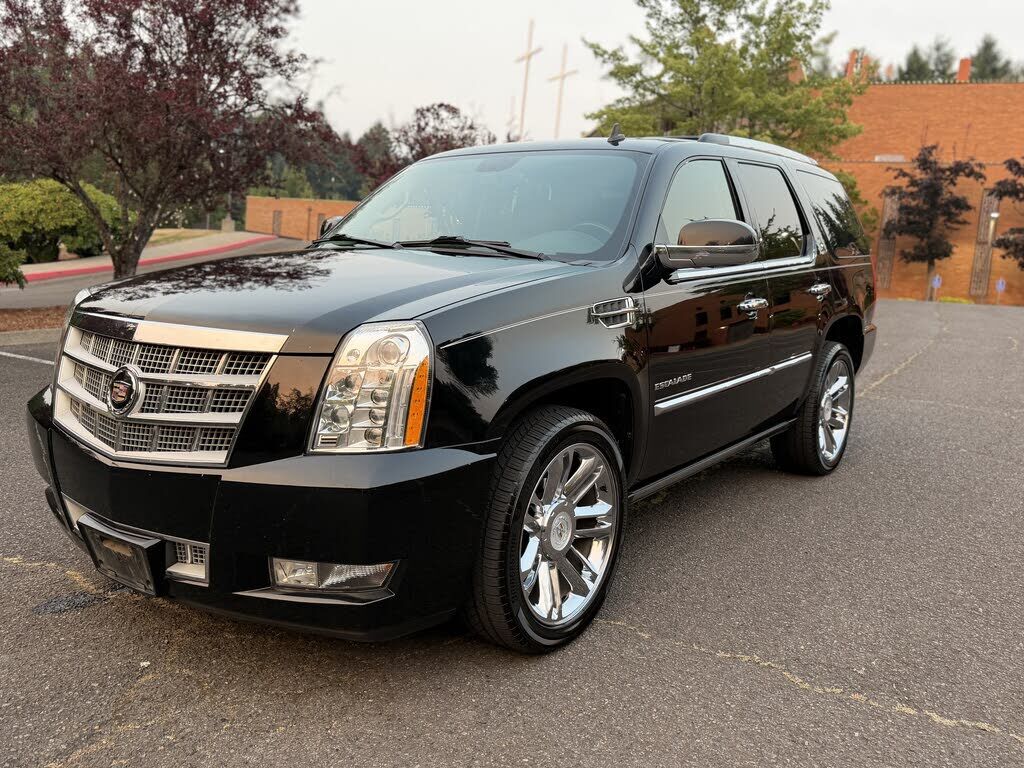 2012 CADILLAC Escalade