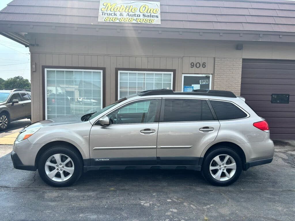 2014 SUBARU Outback