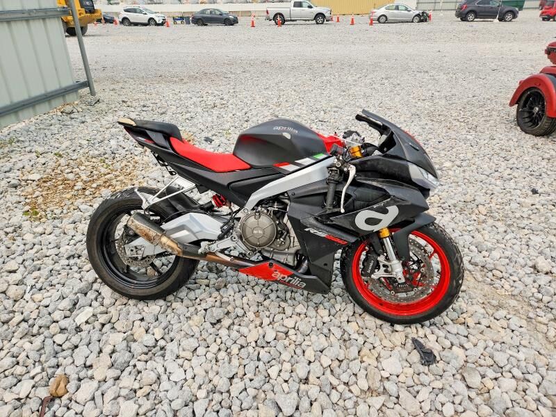 2022 APRILIA RS