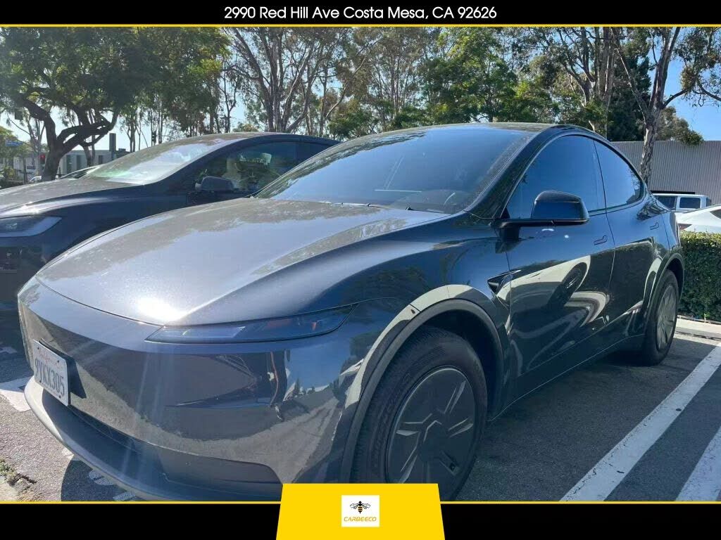 2026 TESLA Model Y