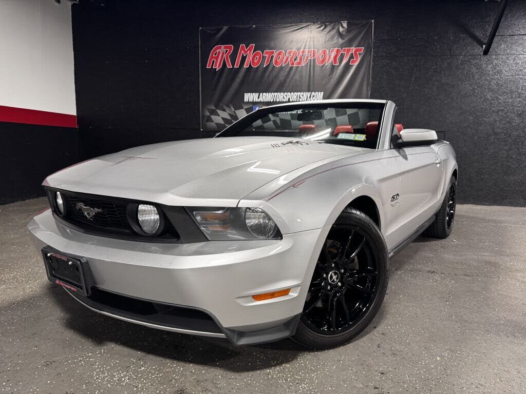 2011 FORD Mustang
