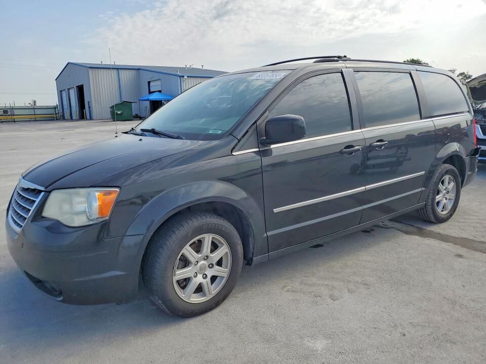 2010 CHRYSLER Town and Country