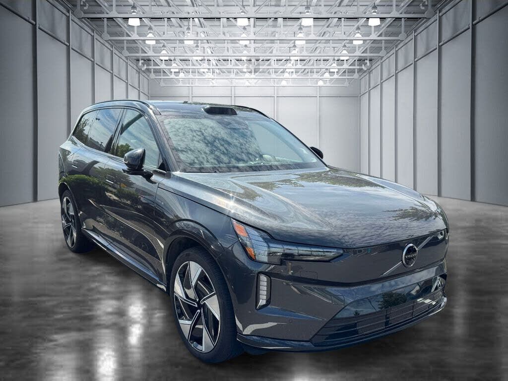 2025 VOLVO EX90