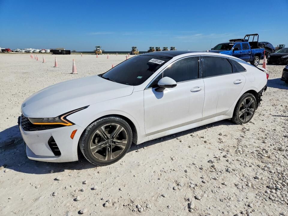 2022 KIA K5