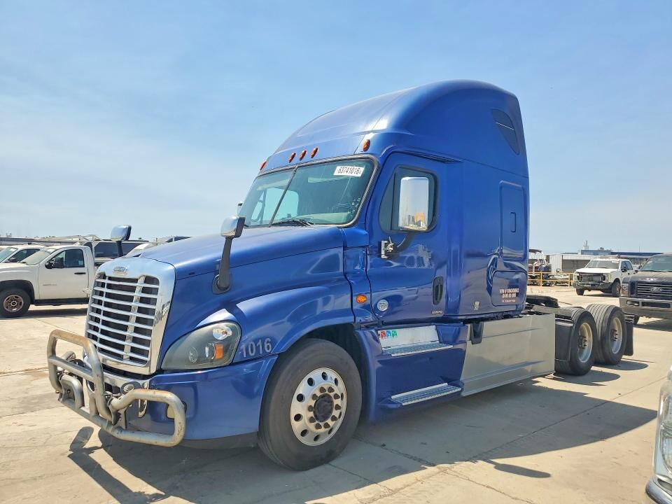2016 FREIGHTLINER Cascadia