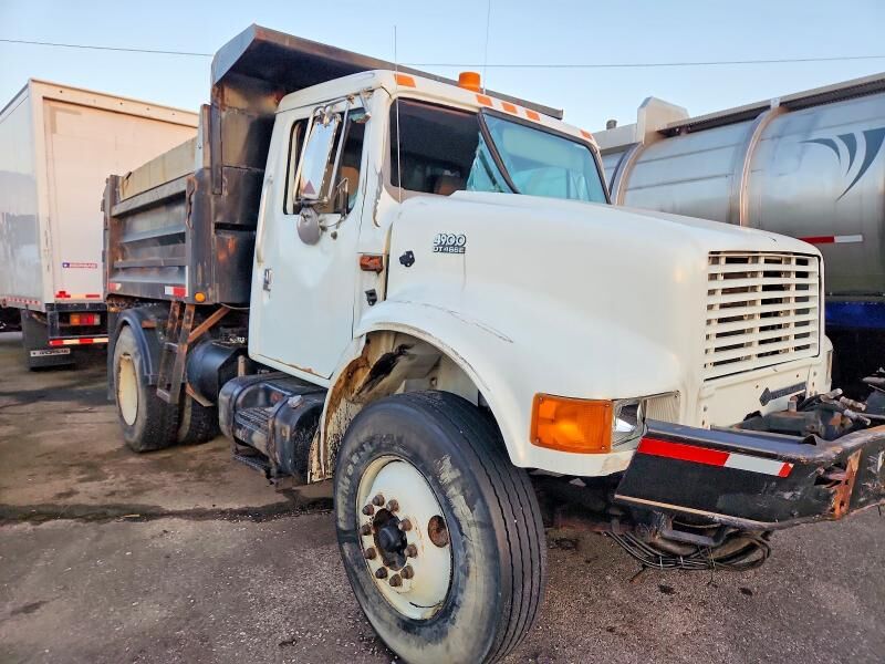 2001 INTERNATIONAL 4900