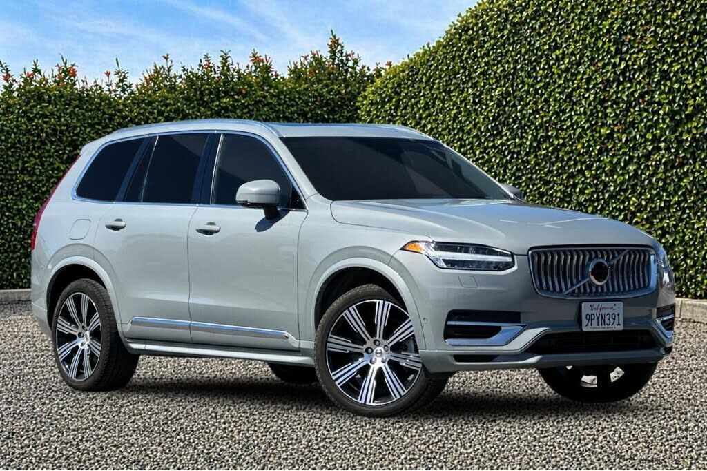 2025 VOLVO XC90