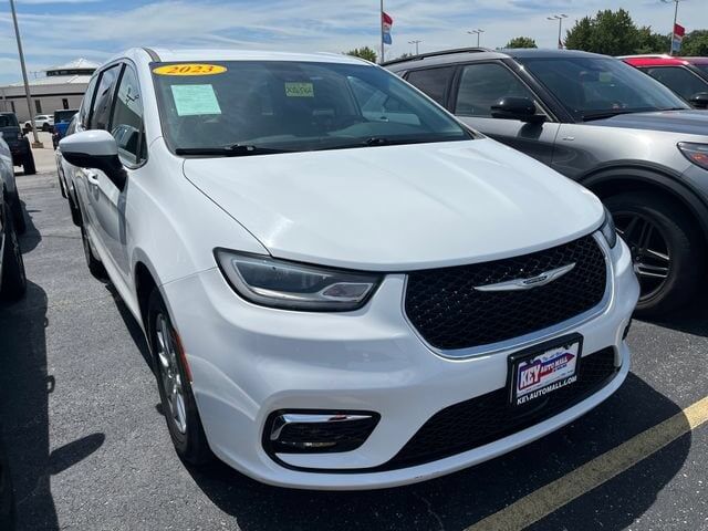 2023 CHRYSLER Pacifica