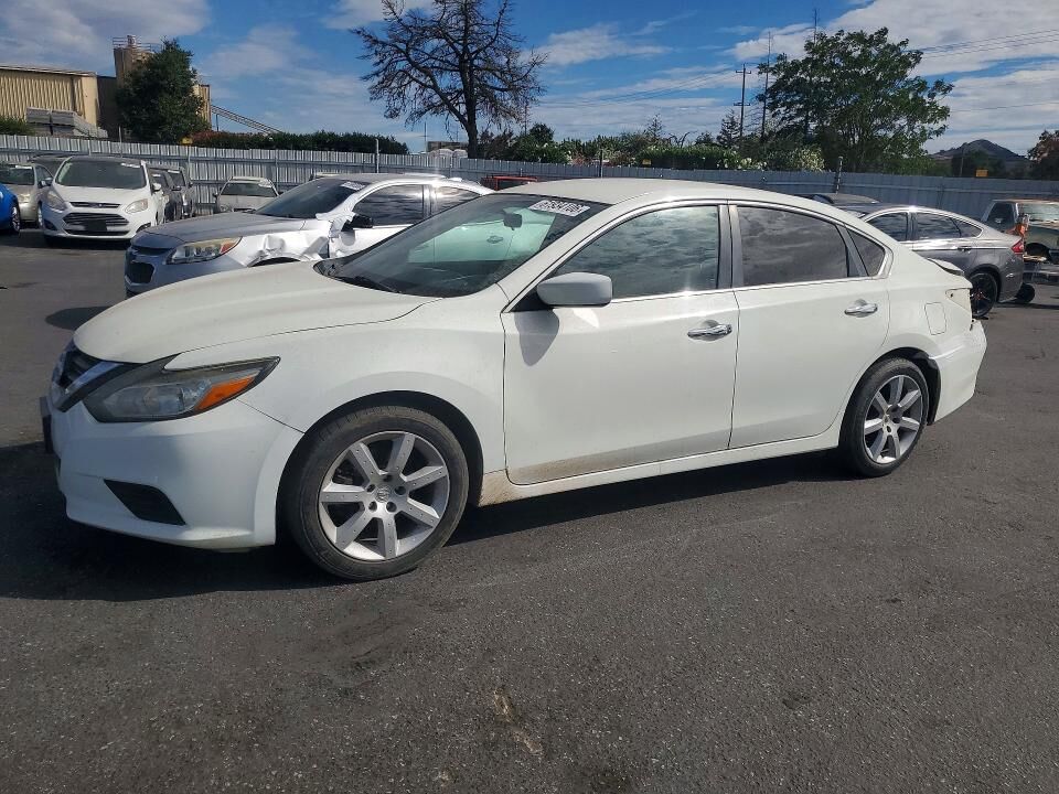 2017 NISSAN Altima