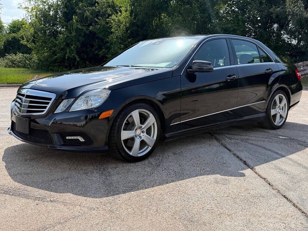 2011 MERCEDES-BENZ E-Class