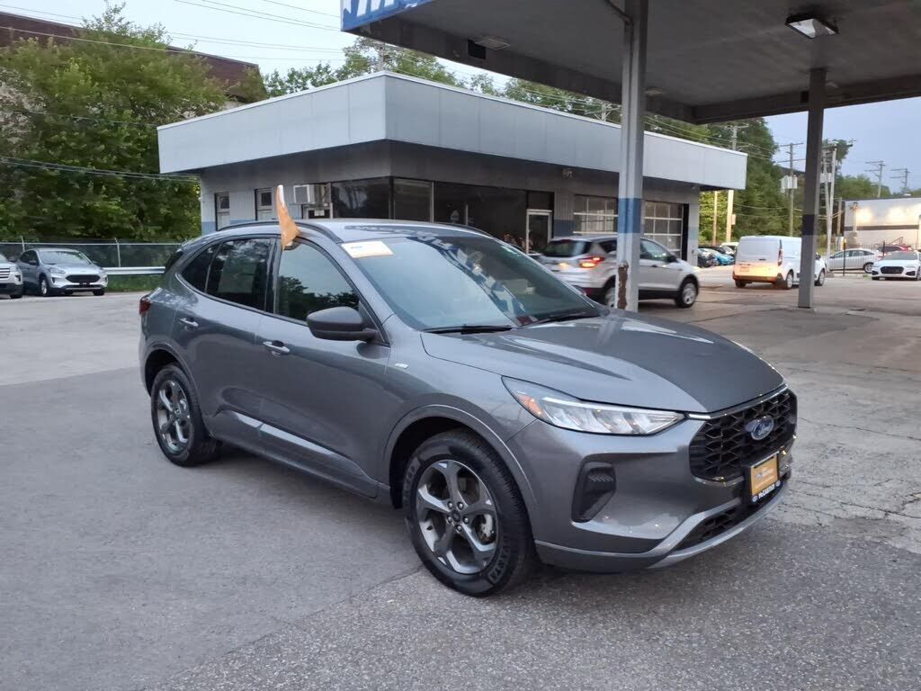 2024 FORD Escape