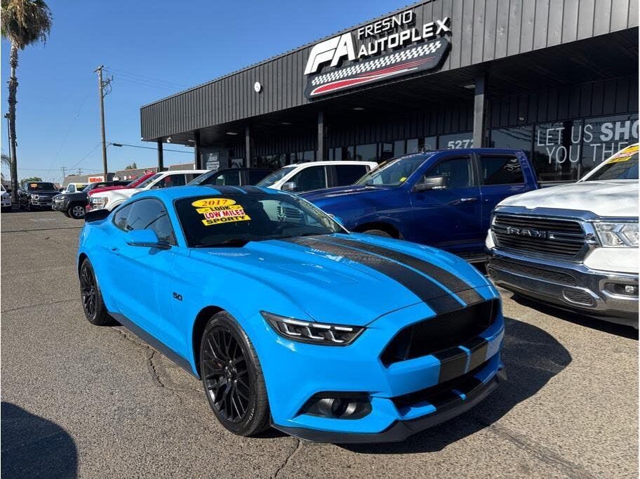 2017 FORD Mustang