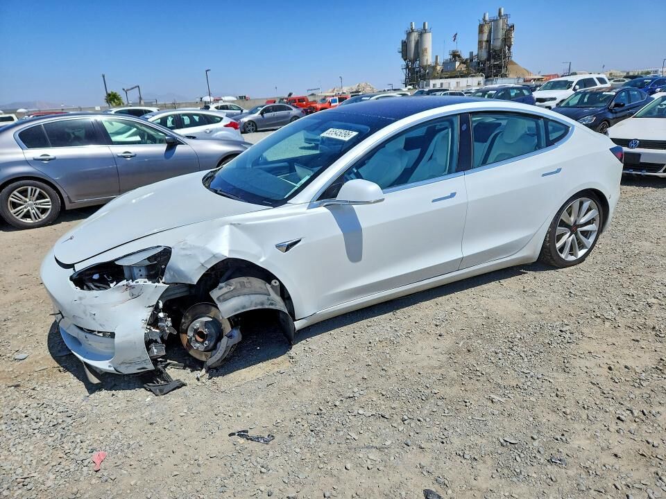 2018 TESLA Model 3