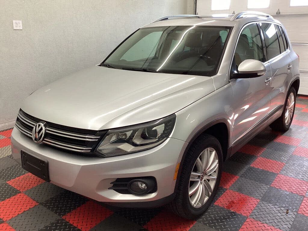 2016 VOLKSWAGEN Tiguan