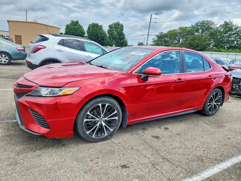 2020 TOYOTA Camry