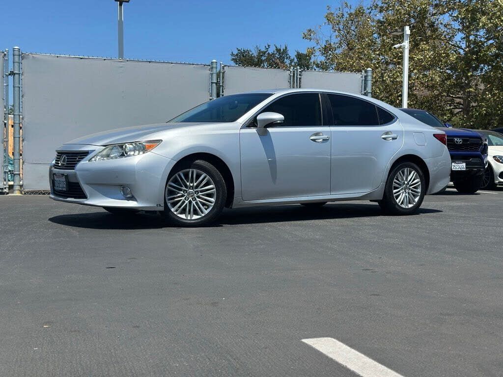 2015 LEXUS ES