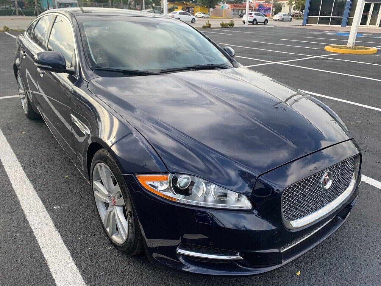 2015 JAGUAR XJ