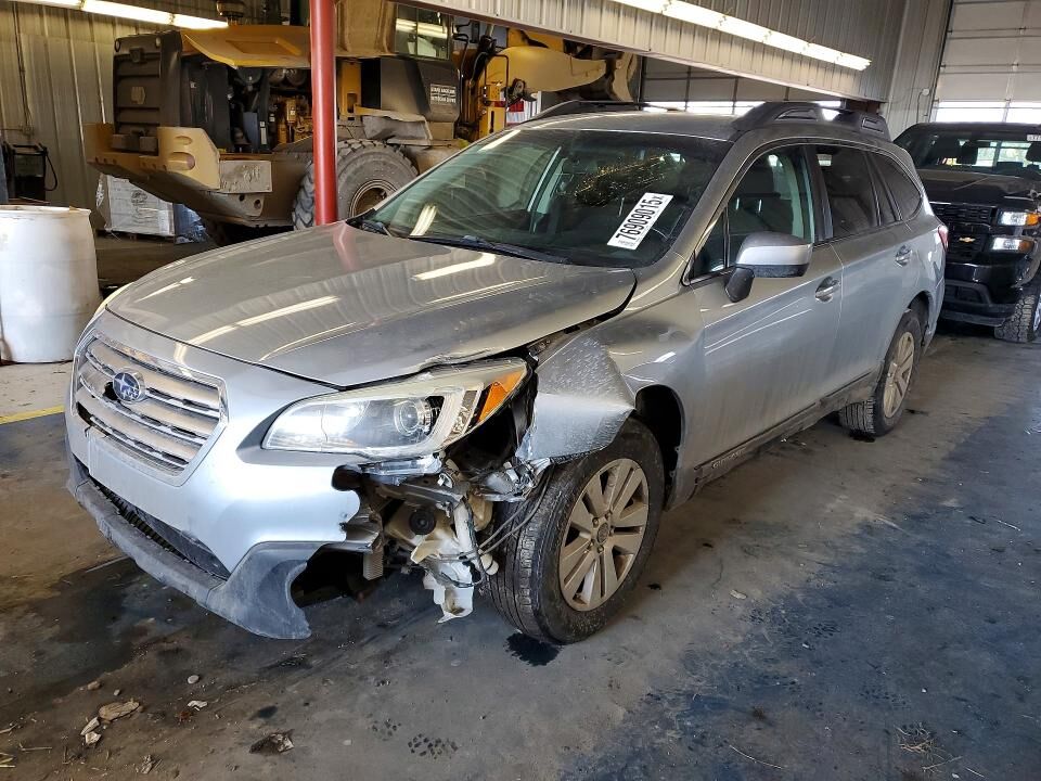 2015 SUBARU Outback